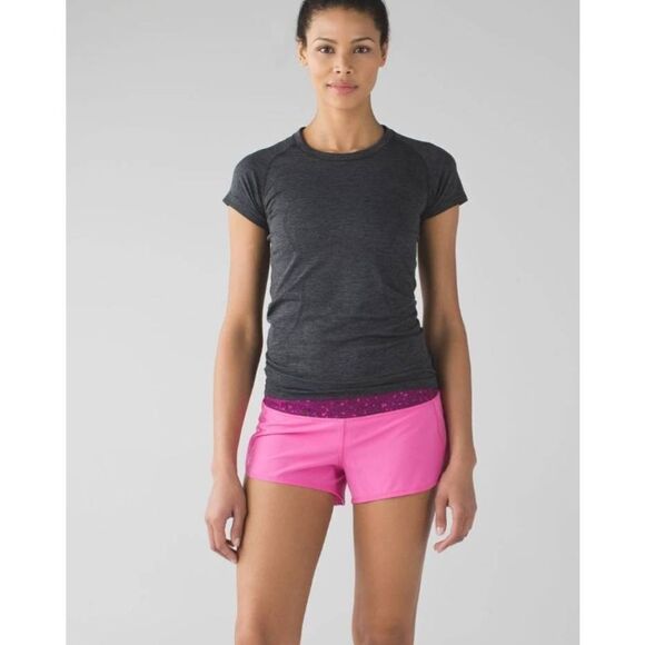 LULULEMON ATHLETICA Speed Short '4 Way Stretch 2.5' Size 4 - Picture 3 of 8
